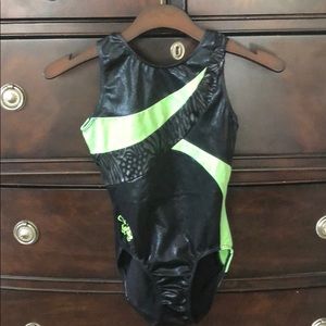 EUC GK Nastia practice leo adult medium